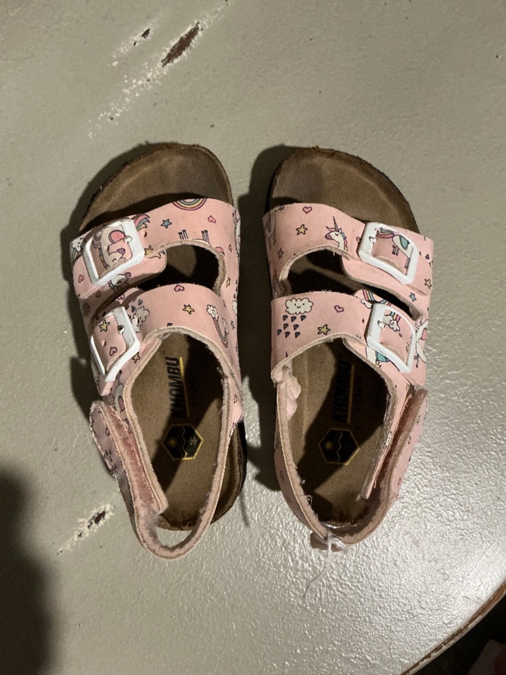 Khombu comfort unicorn Velcro strap sandal